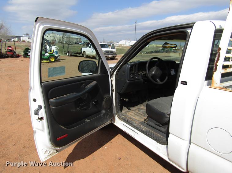 image for item DF7906 1999 GMC Sierra 1500 pickup truck