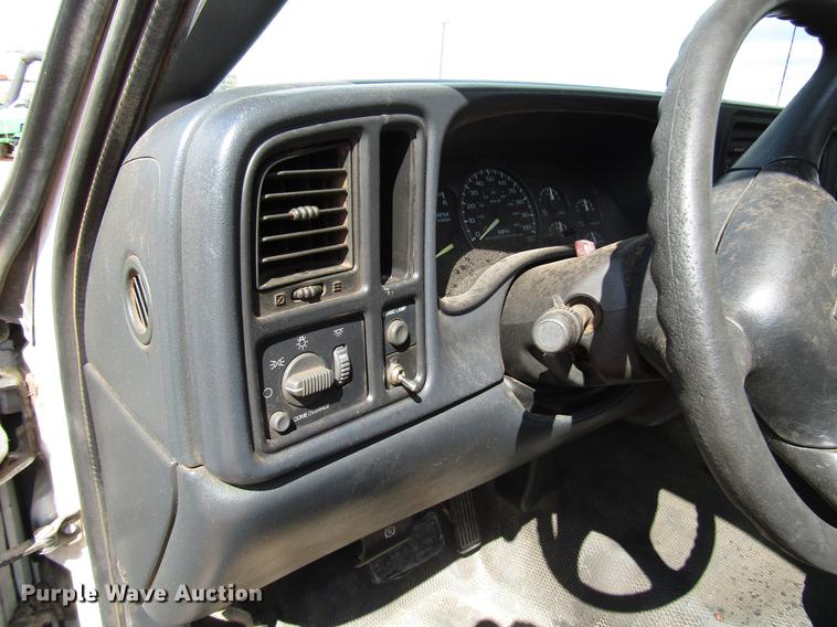 image for item DF7906 1999 GMC Sierra 1500 pickup truck