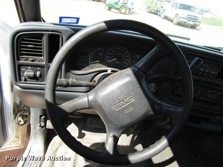 image for item DF7906 1999 GMC Sierra 1500 pickup truck