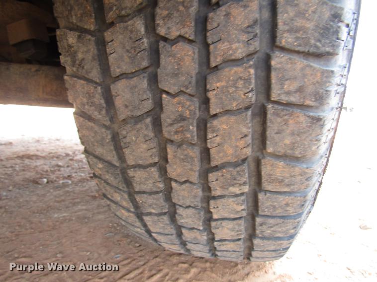 image for item DF7906 1999 GMC Sierra 1500 pickup truck