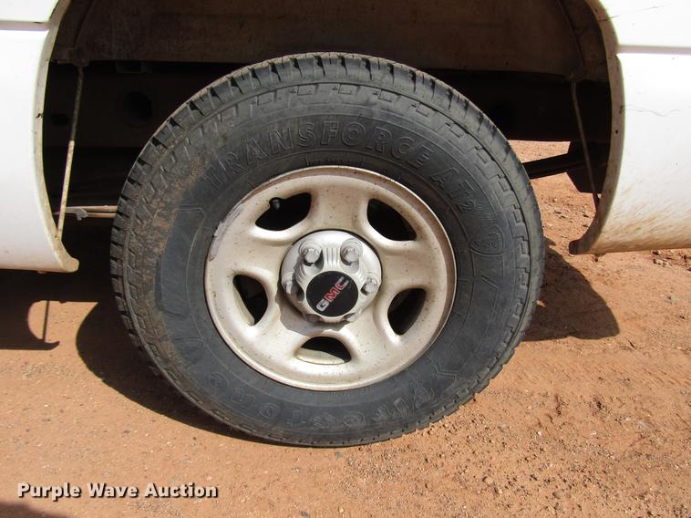 image for item DF7906 1999 GMC Sierra 1500 pickup truck