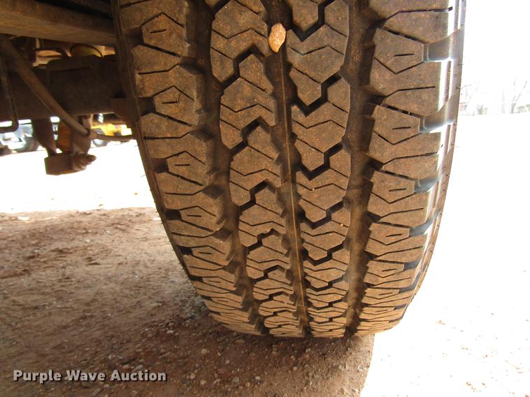 image for item DF7906 1999 GMC Sierra 1500 pickup truck