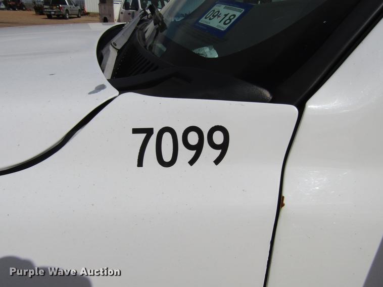 image for item DF7906 1999 GMC Sierra 1500 pickup truck