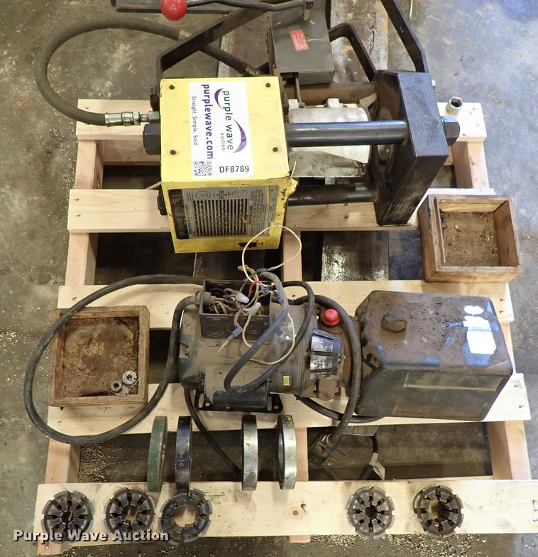 image for item DF8789 Weatherhead T420 hydraulic hose crimper