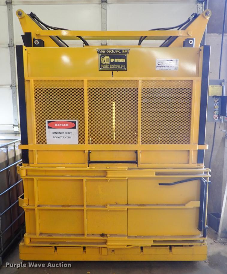 image for item DF8790 Ver-Tech M60 cardboard baler