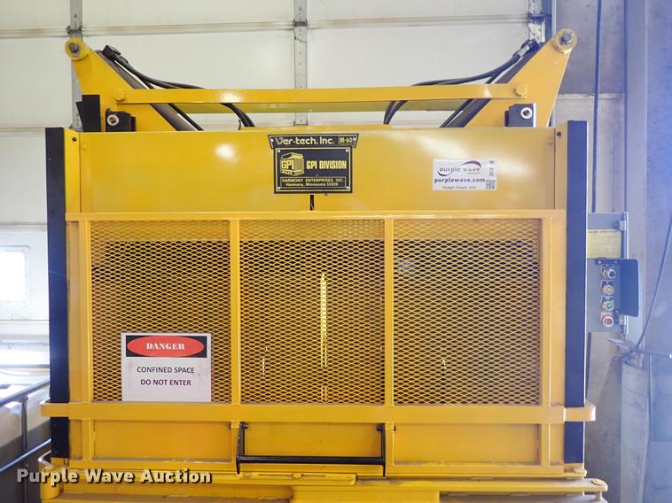 image for item DF8790 Ver-Tech M60 cardboard baler