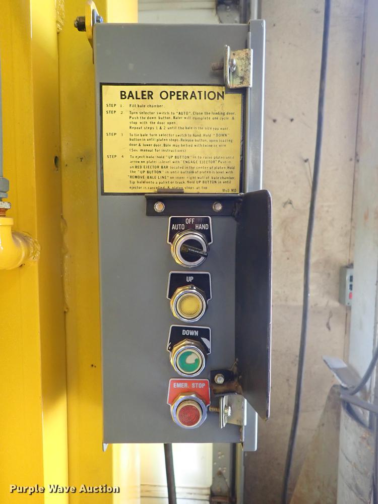 image for item DF8790 Ver-Tech M60 cardboard baler