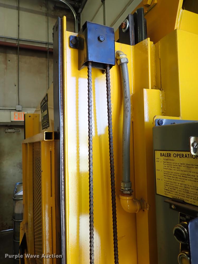 image for item DF8790 Ver-Tech M60 cardboard baler