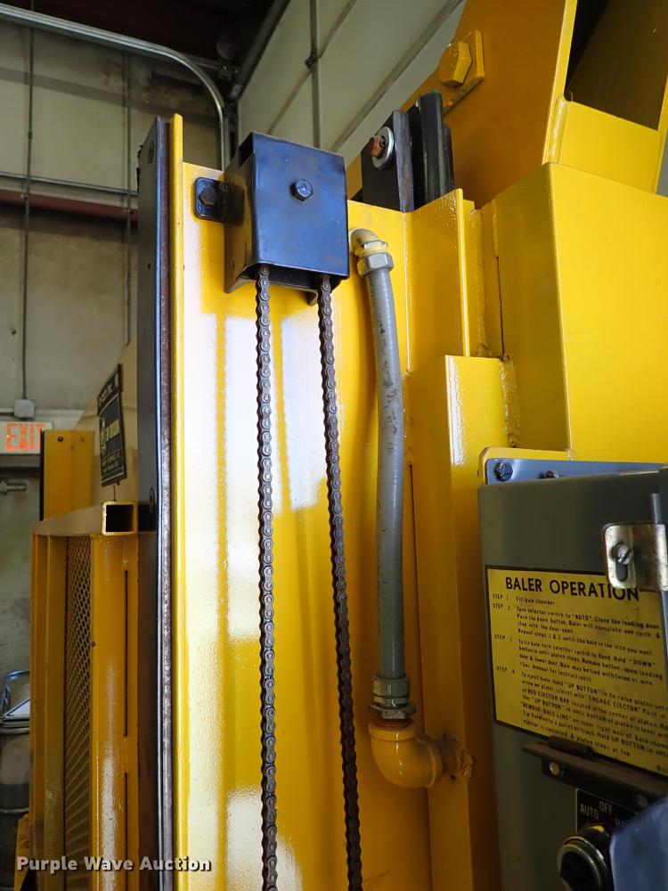 image for item DF8790 Ver-Tech M60 cardboard baler