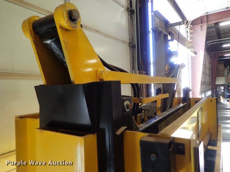 image for item DF8790 Ver-Tech M60 cardboard baler