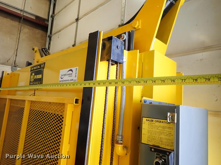 image for item DF8790 Ver-Tech M60 cardboard baler