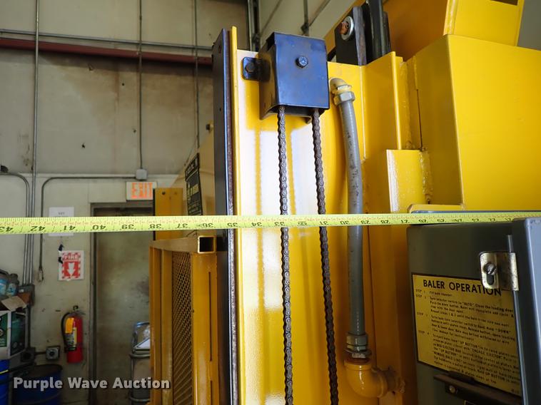 image for item DF8790 Ver-Tech M60 cardboard baler