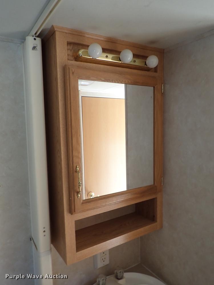 image for item DF8852 2005 Cross Roads Cruiser camper