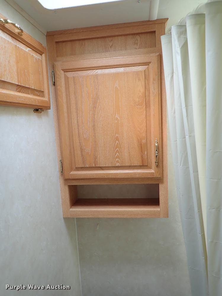 image for item DF8852 2005 Cross Roads Cruiser camper