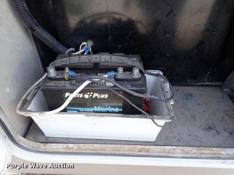 image for item DF8852 2005 Cross Roads Cruiser camper