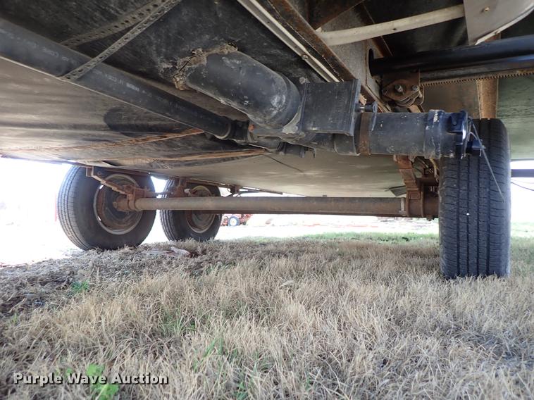 image for item DF8852 2005 Cross Roads Cruiser camper