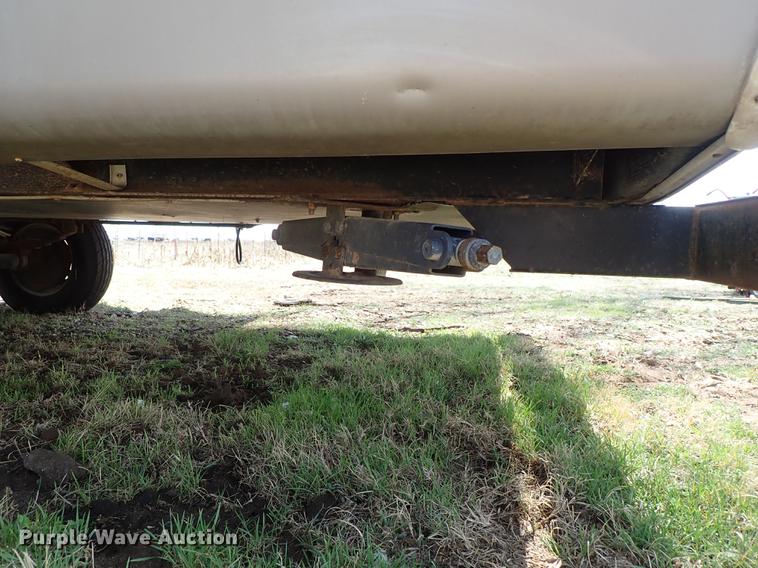 image for item DF8852 2005 Cross Roads Cruiser camper