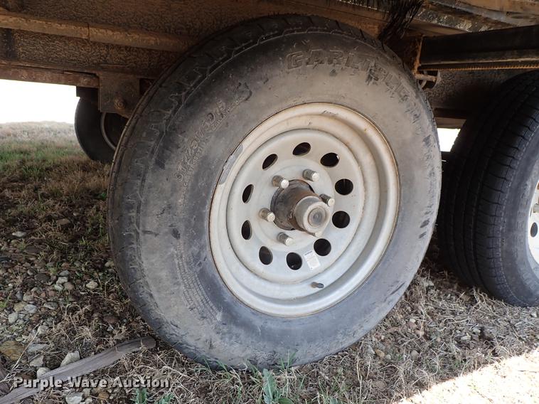 image for item DF8852 2005 Cross Roads Cruiser camper