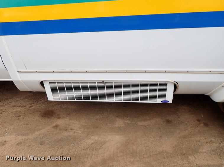 image for item DF8854 2007 Ford Econoline E450 shuttle bus