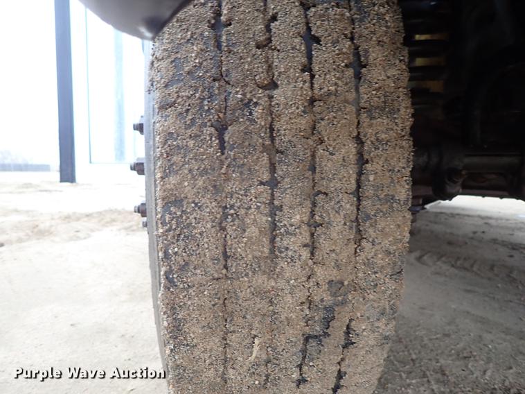 image for item DF8854 2007 Ford Econoline E450 shuttle bus