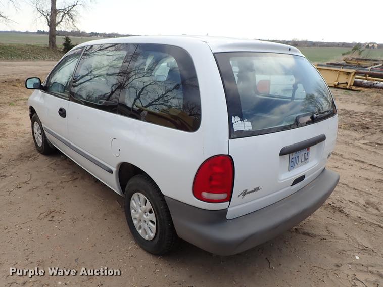 image for item DF8885 1999 Plymouth Voyager van