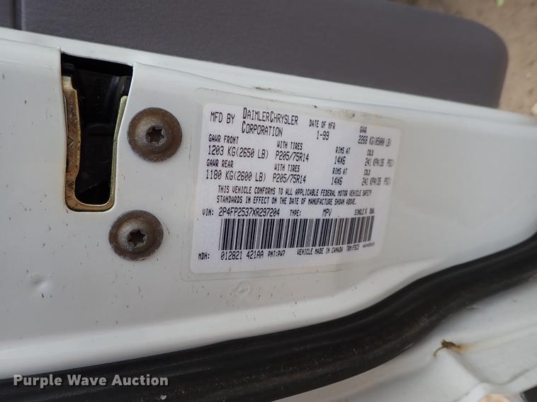 image for item DF8885 1999 Plymouth Voyager van