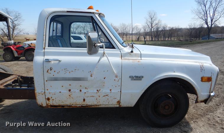 image for item DG0946 1970 Chevrolet C30 pickup truck cab and chassis