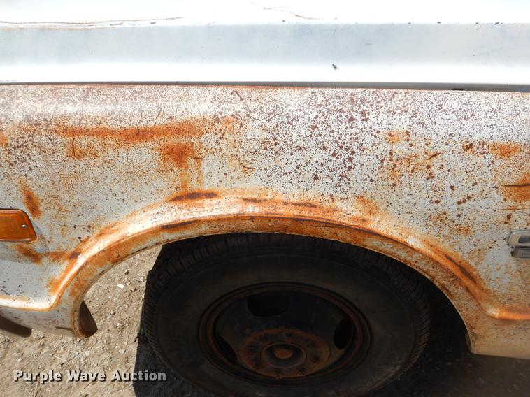 image for item DG0946 1970 Chevrolet C30 pickup truck cab and chassis