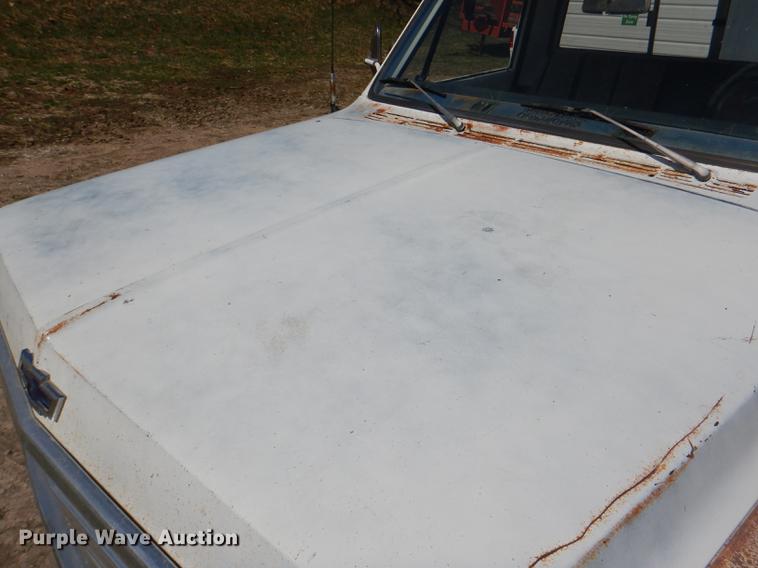 image for item DG0946 1970 Chevrolet C30 pickup truck cab and chassis