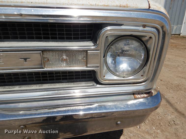 image for item DG0946 1970 Chevrolet C30 pickup truck cab and chassis