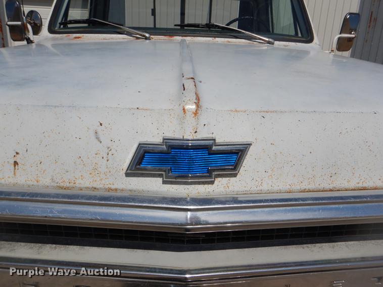 image for item DG0946 1970 Chevrolet C30 pickup truck cab and chassis