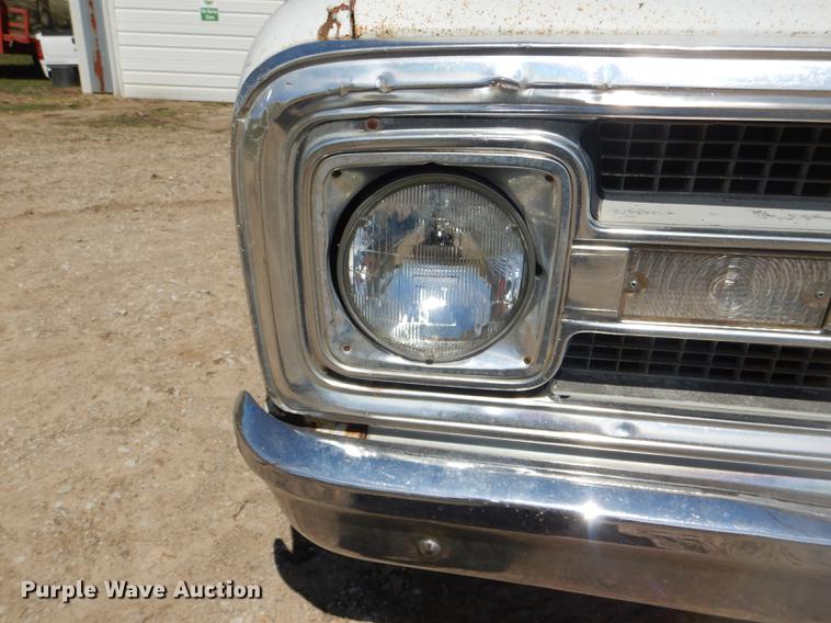 image for item DG0946 1970 Chevrolet C30 pickup truck cab and chassis