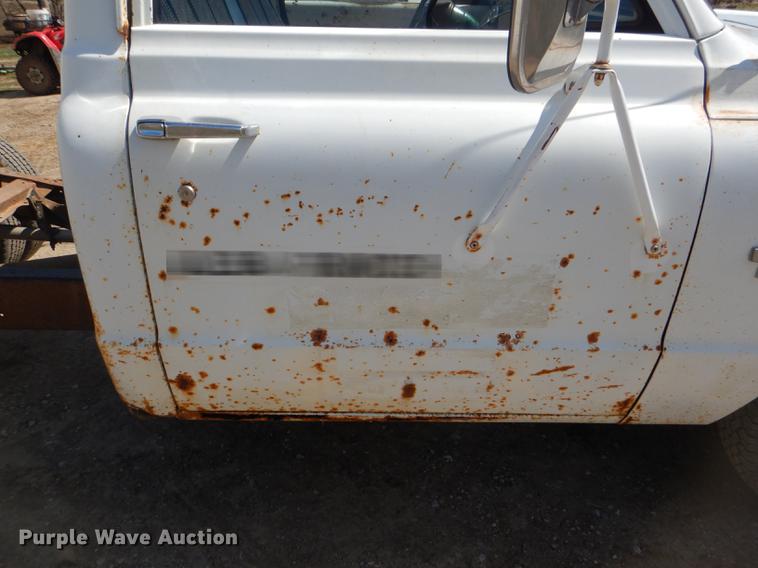 image for item DG0946 1970 Chevrolet C30 pickup truck cab and chassis