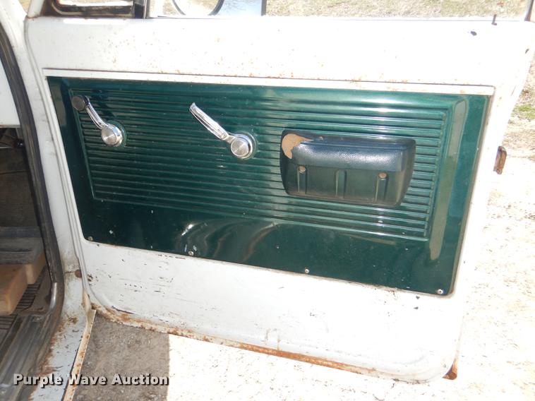 image for item DG0946 1970 Chevrolet C30 pickup truck cab and chassis