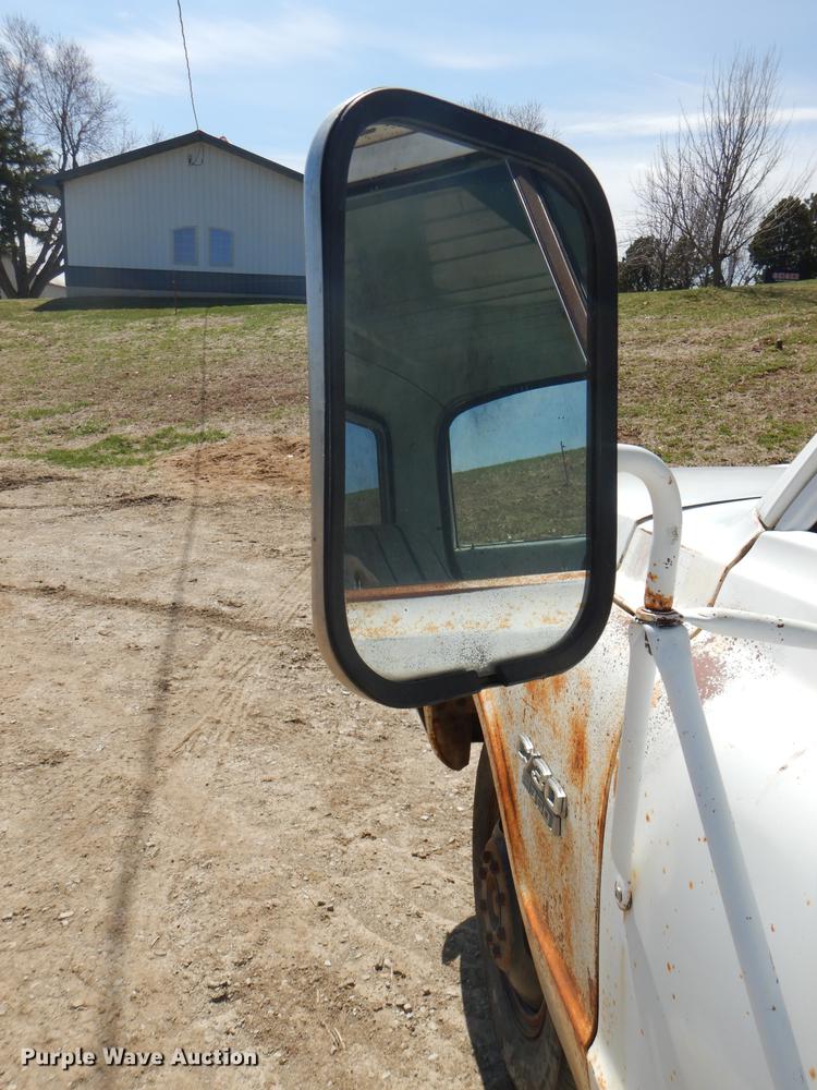 image for item DG0946 1970 Chevrolet C30 pickup truck cab and chassis