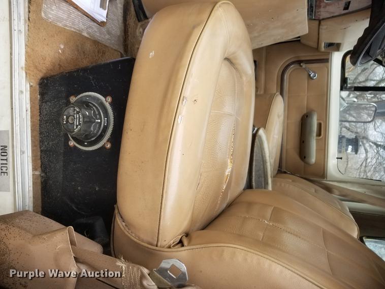 image for item DG0949 1984 Ford Econoline E350 XL cab and chassis