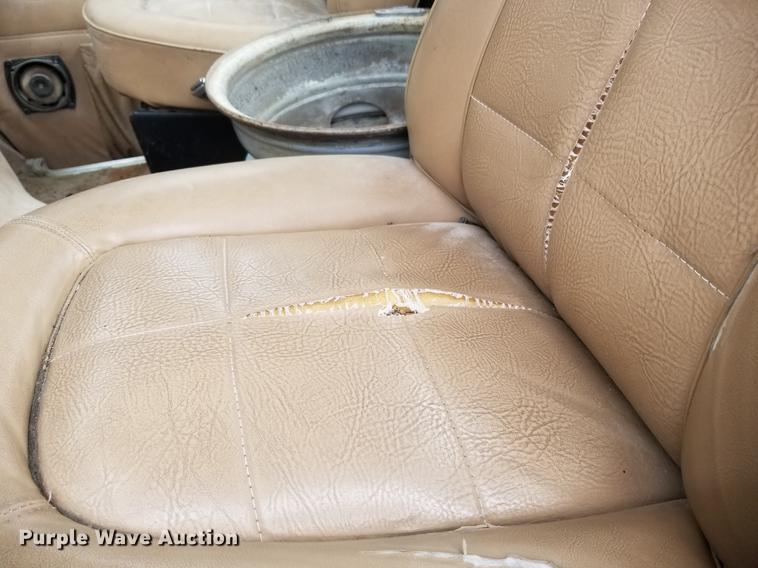 image for item DG0949 1984 Ford Econoline E350 XL cab and chassis