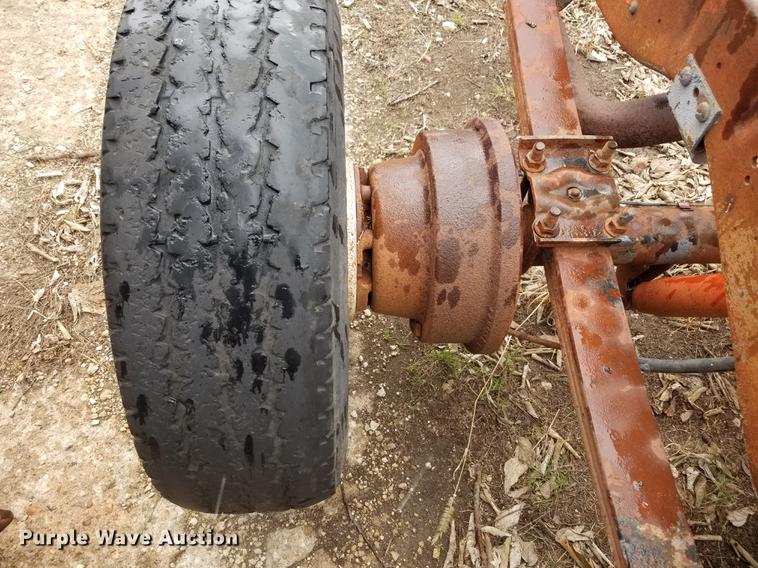 image for item DG0949 1984 Ford Econoline E350 XL cab and chassis