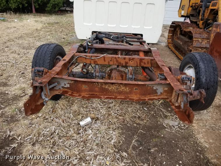 image for item DG0949 1984 Ford Econoline E350 XL cab and chassis