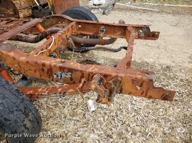 image for item DG0949 1984 Ford Econoline E350 XL cab and chassis