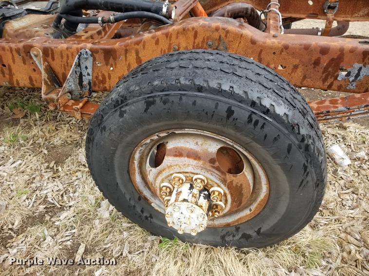 image for item DG0949 1984 Ford Econoline E350 XL cab and chassis