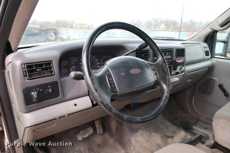 image for item DG3388 2001 Ford F550 Crew Cab rollback truck