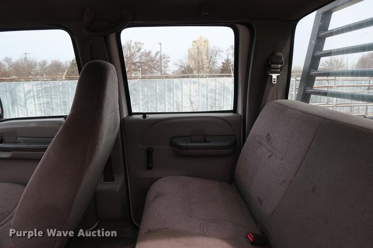 image for item DG3388 2001 Ford F550 Crew Cab rollback truck