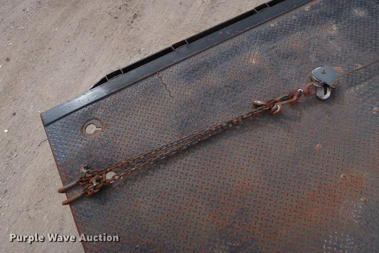 image for item DG3388 2001 Ford F550 Crew Cab rollback truck