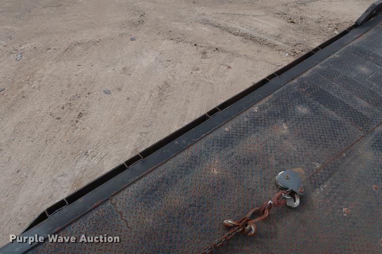 image for item DG3388 2001 Ford F550 Crew Cab rollback truck