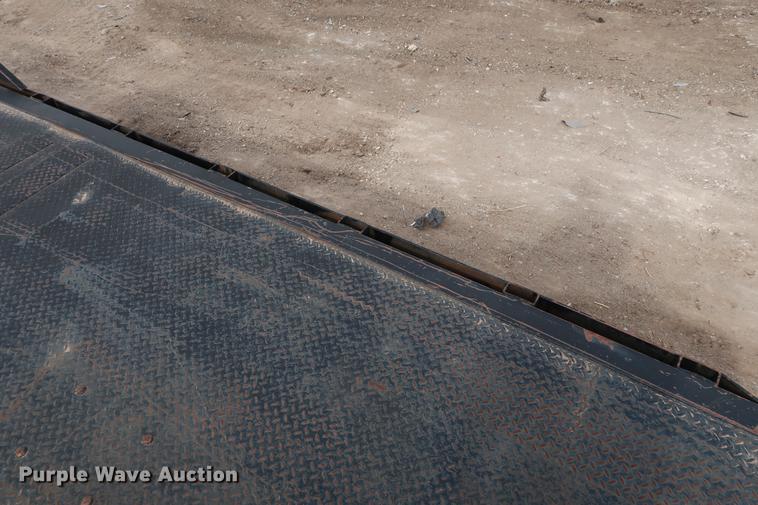 image for item DG3388 2001 Ford F550 Crew Cab rollback truck