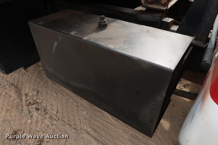 image for item DG3388 2001 Ford F550 Crew Cab rollback truck