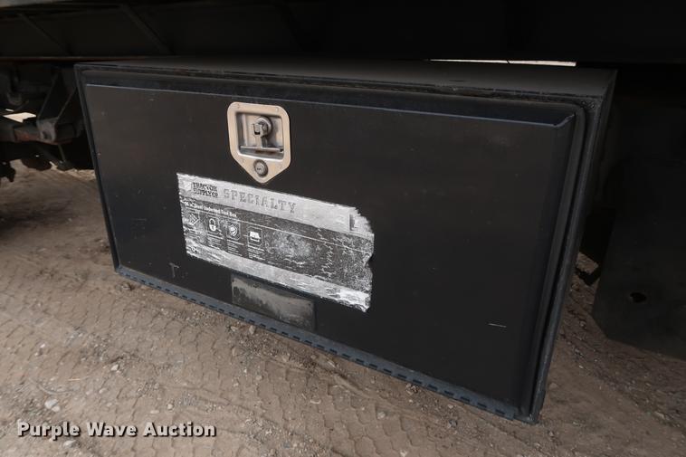 image for item DG3388 2001 Ford F550 Crew Cab rollback truck