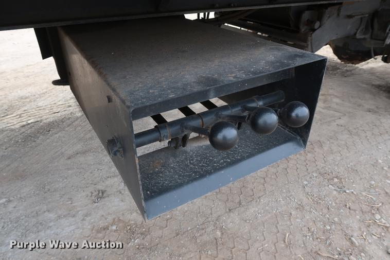 image for item DG3388 2001 Ford F550 Crew Cab rollback truck