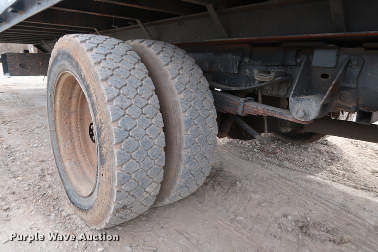 image for item DG3388 2001 Ford F550 Crew Cab rollback truck